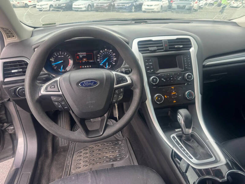 2014 Ford Fusion SE
