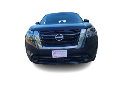 2022 Nissan Pathfinder SV