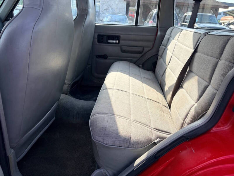 1996 Jeep Cherokee SE