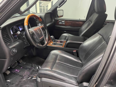 2016 Lincoln Navigator Select