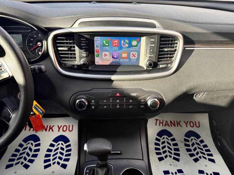 2020 Kia Sorento LX V6