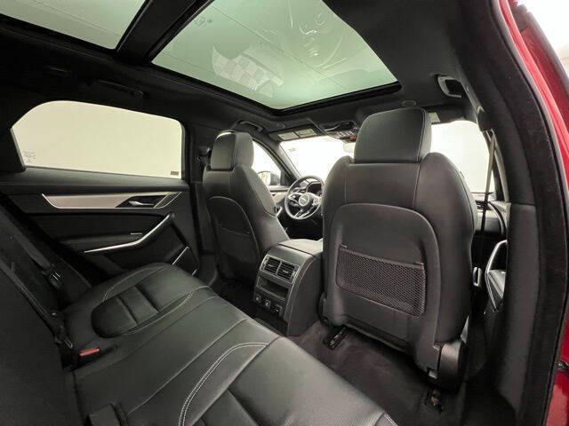 2024 Jaguar F-PACE P250 R-Dynamic S