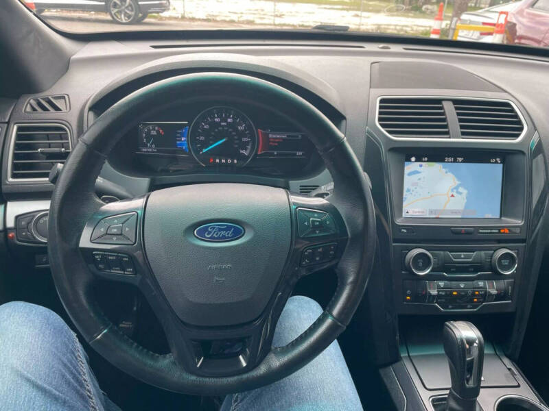 2017 Ford Explorer XLT