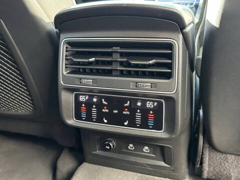 2022 Audi Q7 quattro Premium Plus 55 TFSI