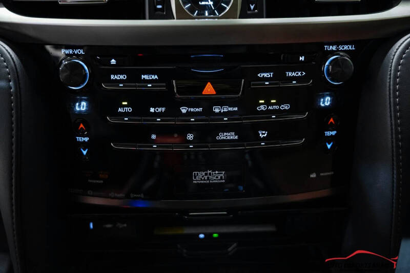 2021 Lexus LX 570 Three-Row