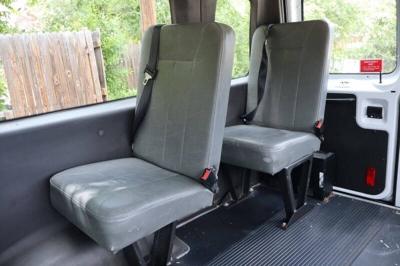 2012 Ford E-Series E-350 SD