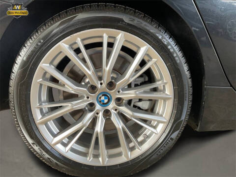 2023 BMW 3 Series 330e