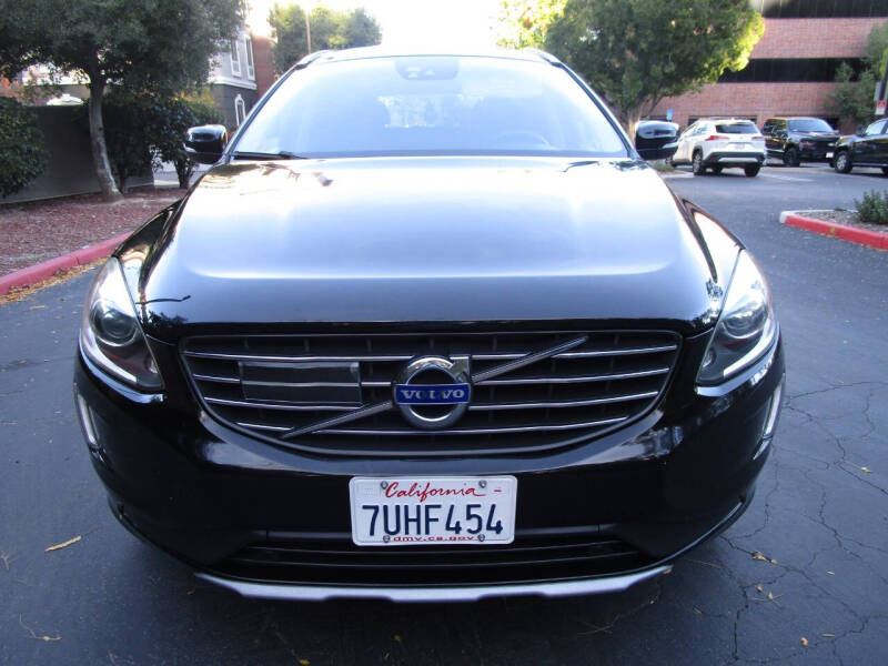 2016 Volvo XC60 T5 Drive-E Platinum