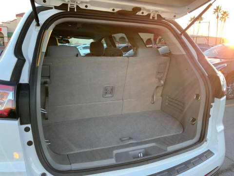 2017 Chevrolet Traverse LS