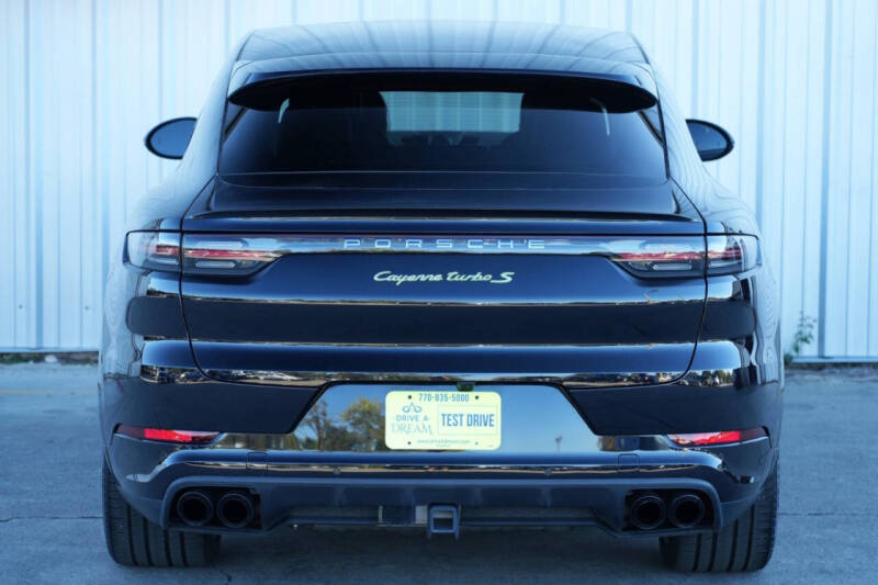 2021 Porsche Cayenne Turbo S E-Hybrid Coupe