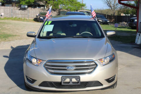2017 Ford Taurus SEL