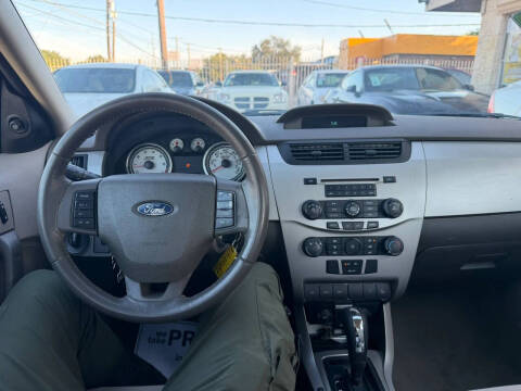 2009 Ford Focus SES
