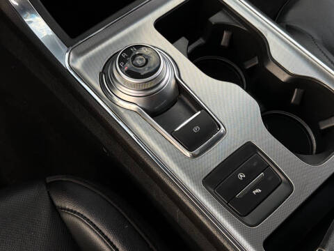 2022 Ford Edge Titanium