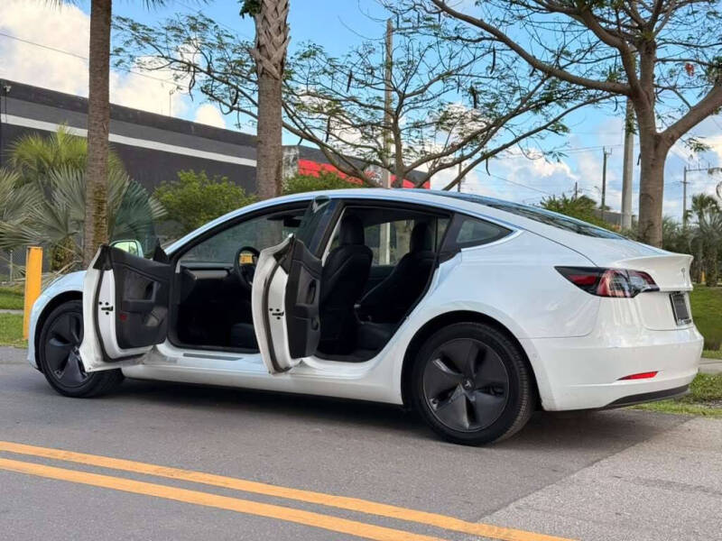 2019 Tesla Model 3 Standard Range