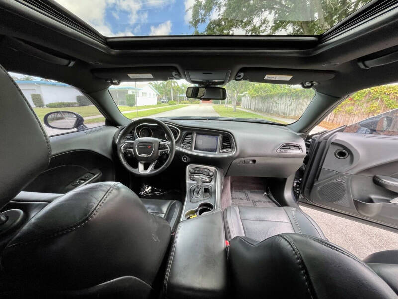 2018 Dodge Challenger SXT Plus