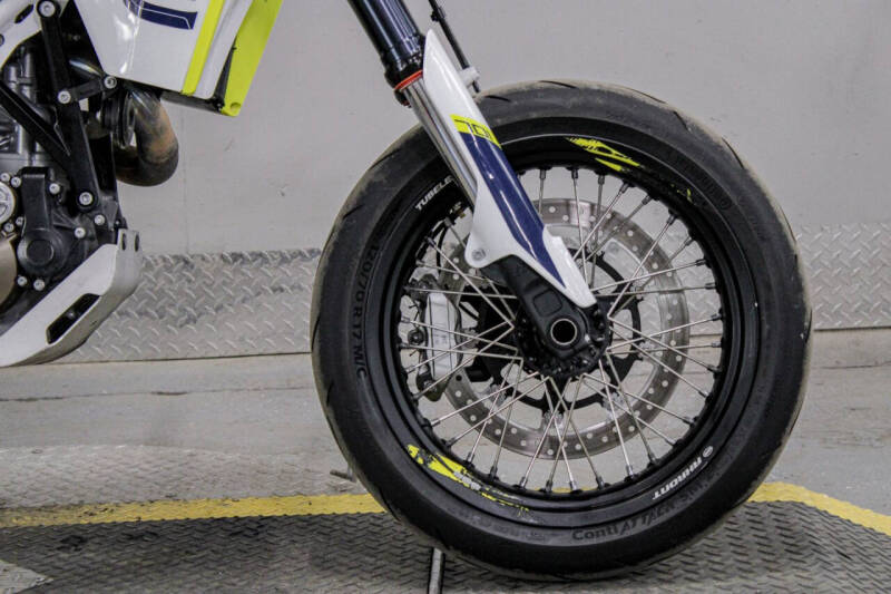 2019 Husqvarna 701 Supermoto