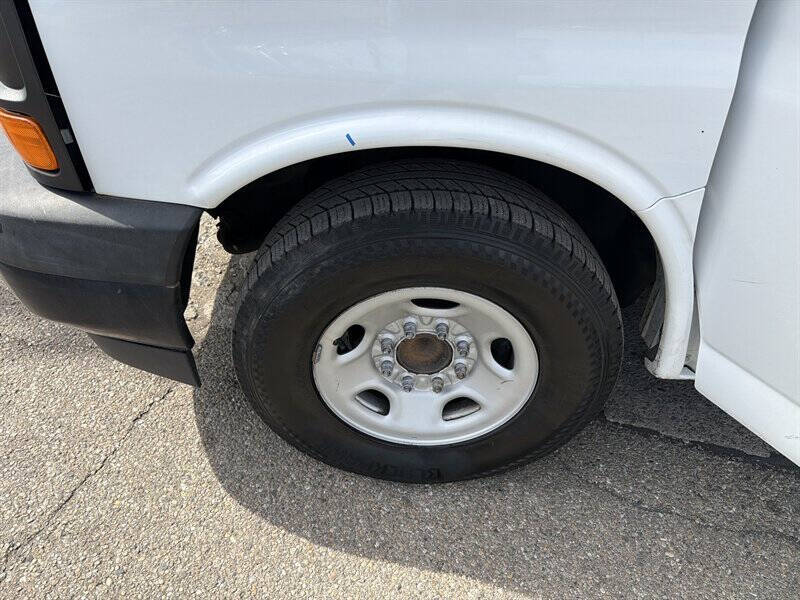2017 Chevrolet Express 2500