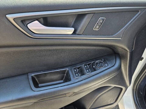 2020 Ford Edge SE