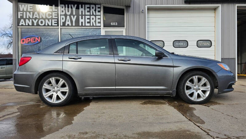 2013 Chrysler 200 LX
