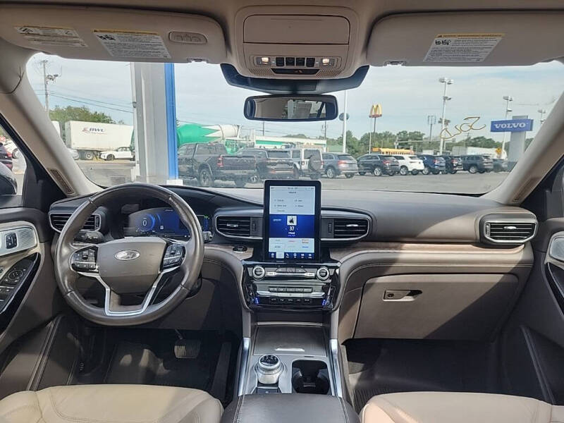 2022 Ford Explorer Hybrid Platinum