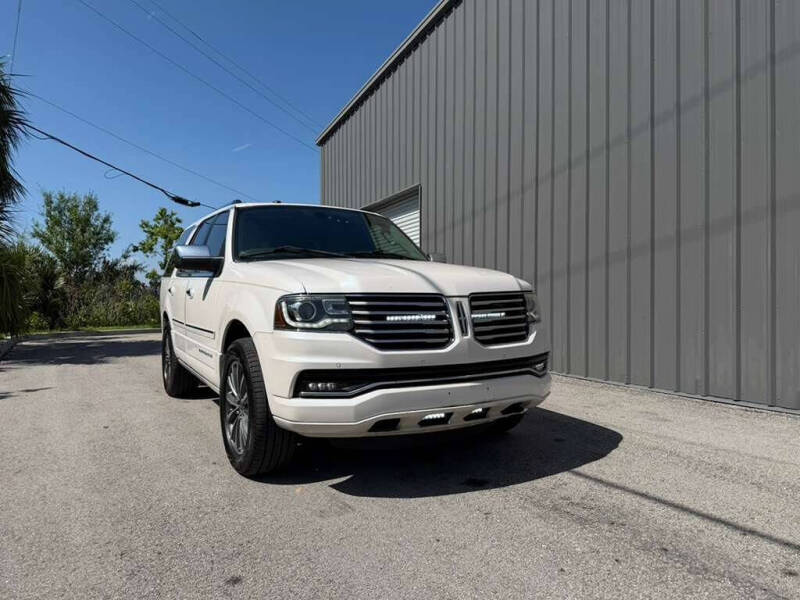 2017 Lincoln Navigator Select