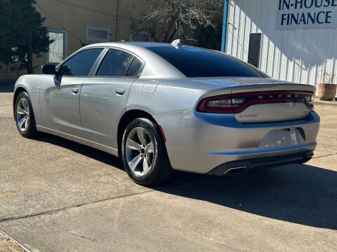 2016 Dodge Charger SXT