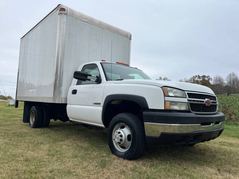 2007 Chevrolet Silverado Classic 3500 Chassis Cab null photo 7