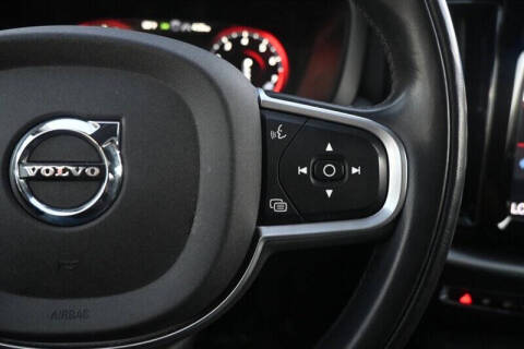 2020 Volvo XC60 T5 Momentum