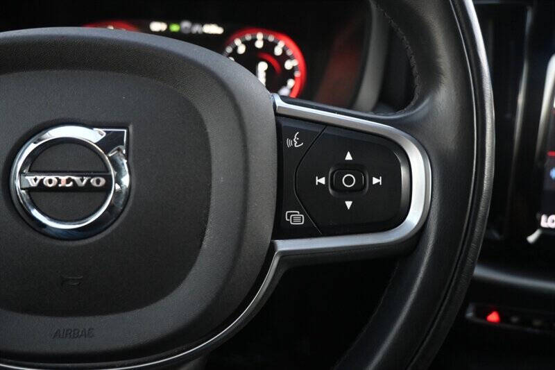 2020 Volvo XC60 T5 Momentum