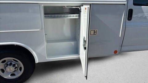 2025 Chevrolet Express 3500