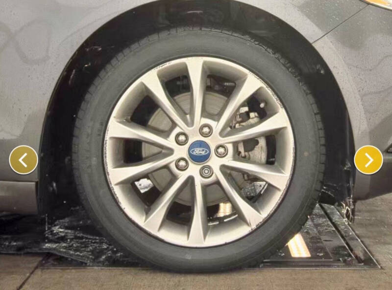 2017 Ford Fusion Hybrid SE