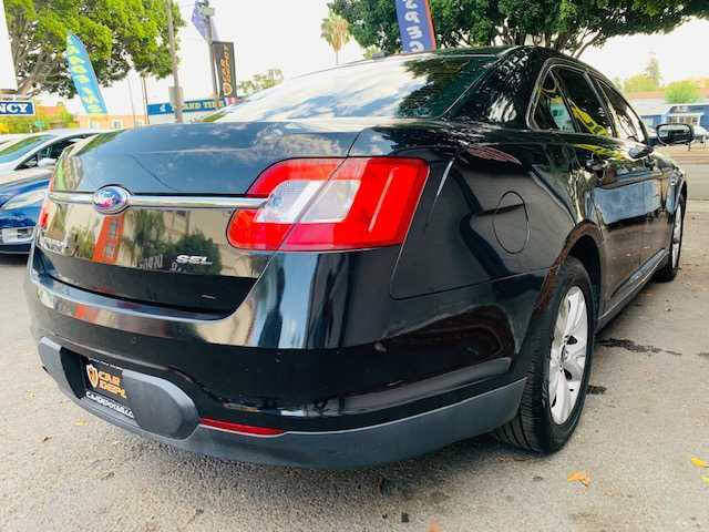 2011 Ford Taurus SEL