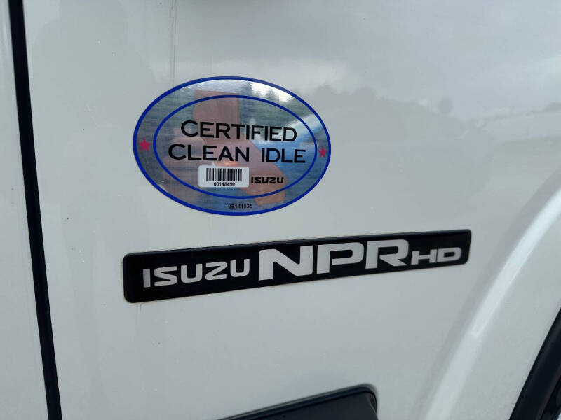 2023 Isuzu NPR-HD