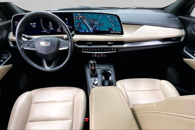 2024 Cadillac XT4 Luxury
