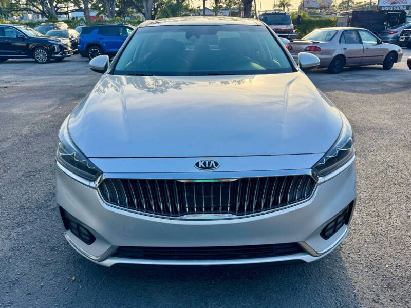 2017 Kia Cadenza Technology