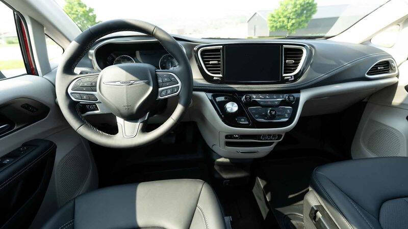 2024 Chrysler Pacifica Touring L