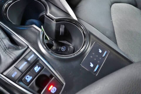 2018 Toyota Camry Hybrid LE