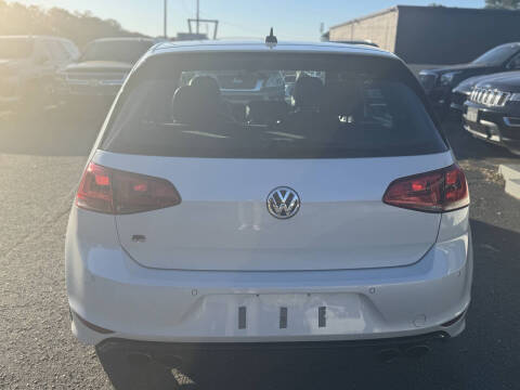 2017 Volkswagen Golf R 4Motion