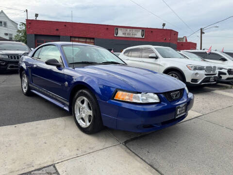 2004 Ford Mustang
