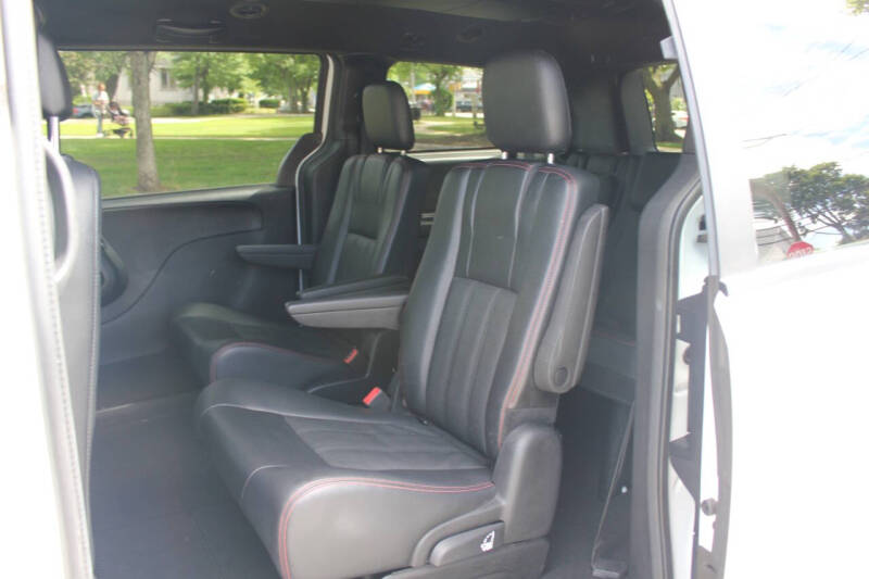 2016 Dodge Grand Caravan R/T