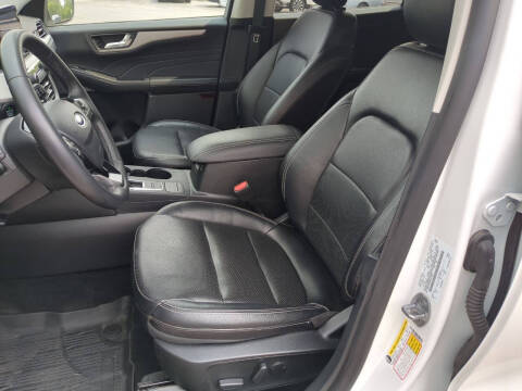 2022 Ford Escape SEL