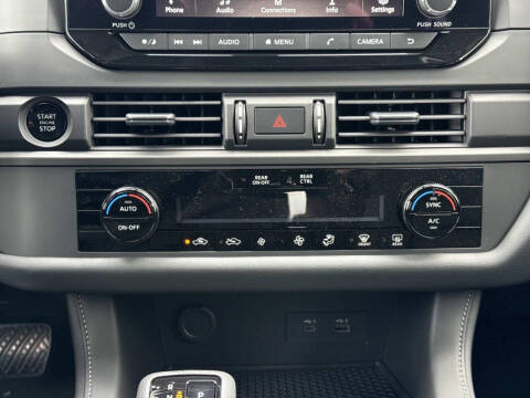 2025 Nissan Pathfinder S