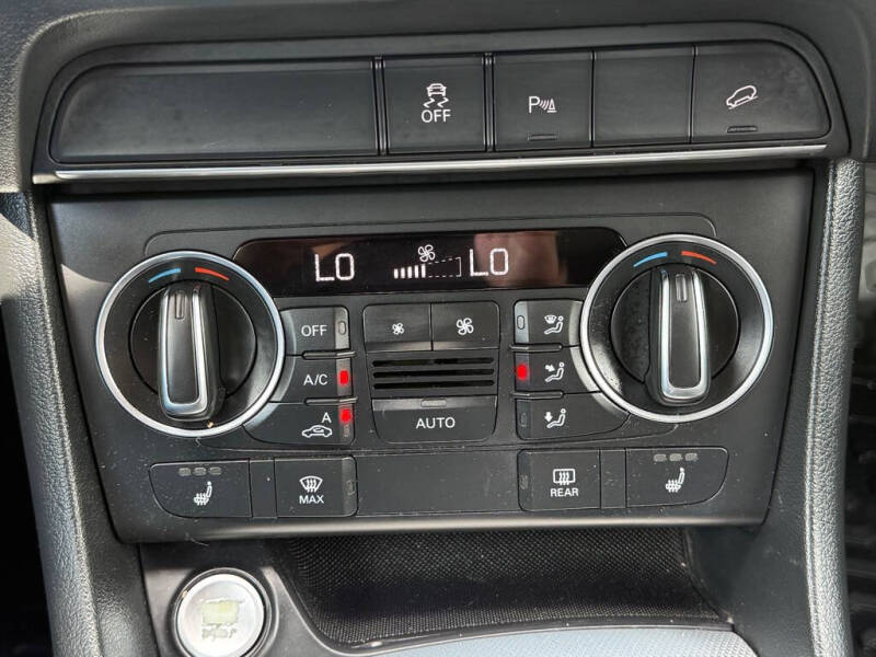 2017 Audi Q3 2.0T quattro Premium Plus