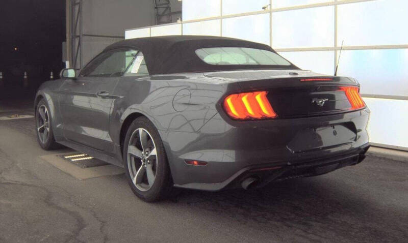 2022 Ford Mustang EcoBoost