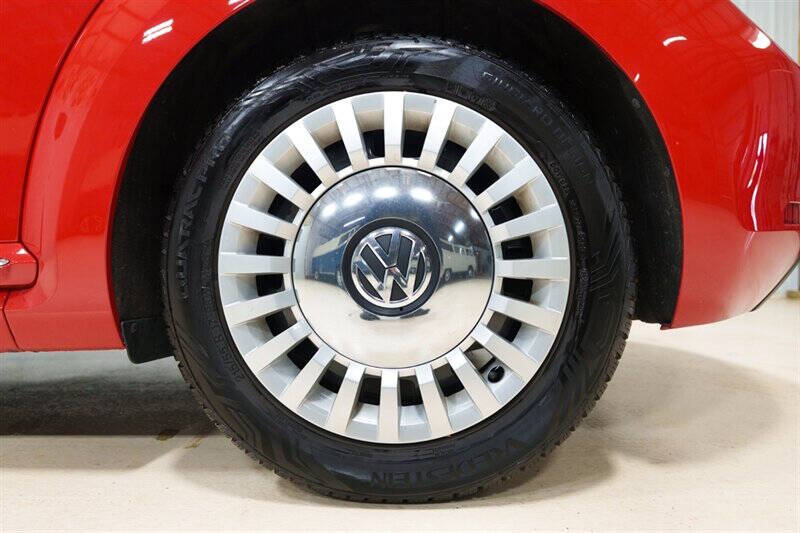 2013 Volkswagen Beetle Convertible