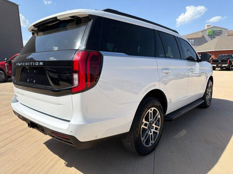 2025 Ford Expedition Active