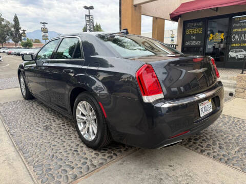 2017 Chrysler 300 Limited