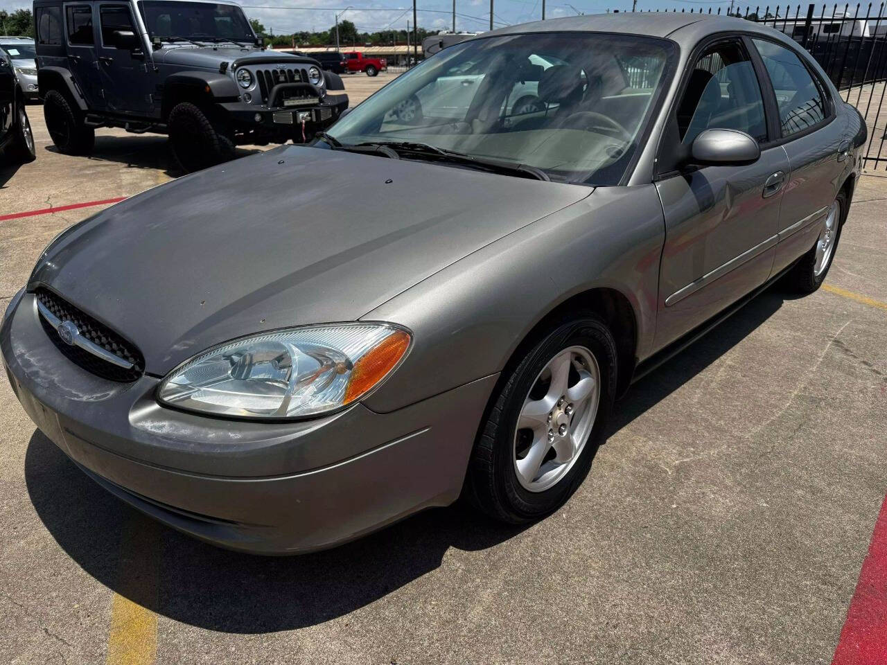 Gold 2003 Ford Taurus SE SE 4dr Sedan 1
