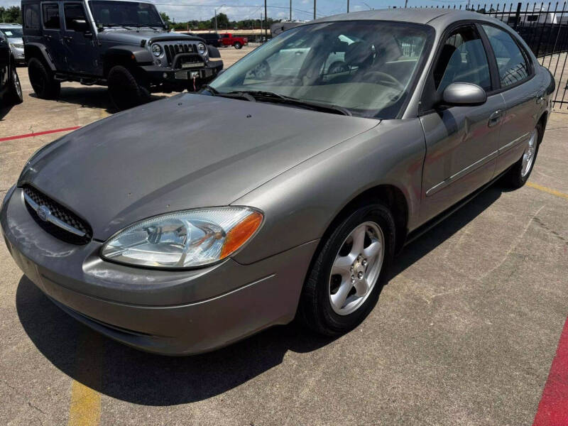 2003 Ford Taurus SE