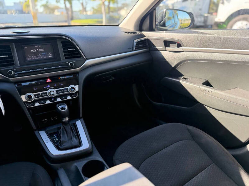 2020 Hyundai Elantra